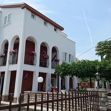 Apartament Brekalo