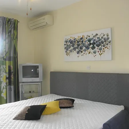 Apartment Brekalo *