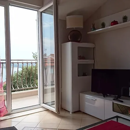 Apartment Brekalo *